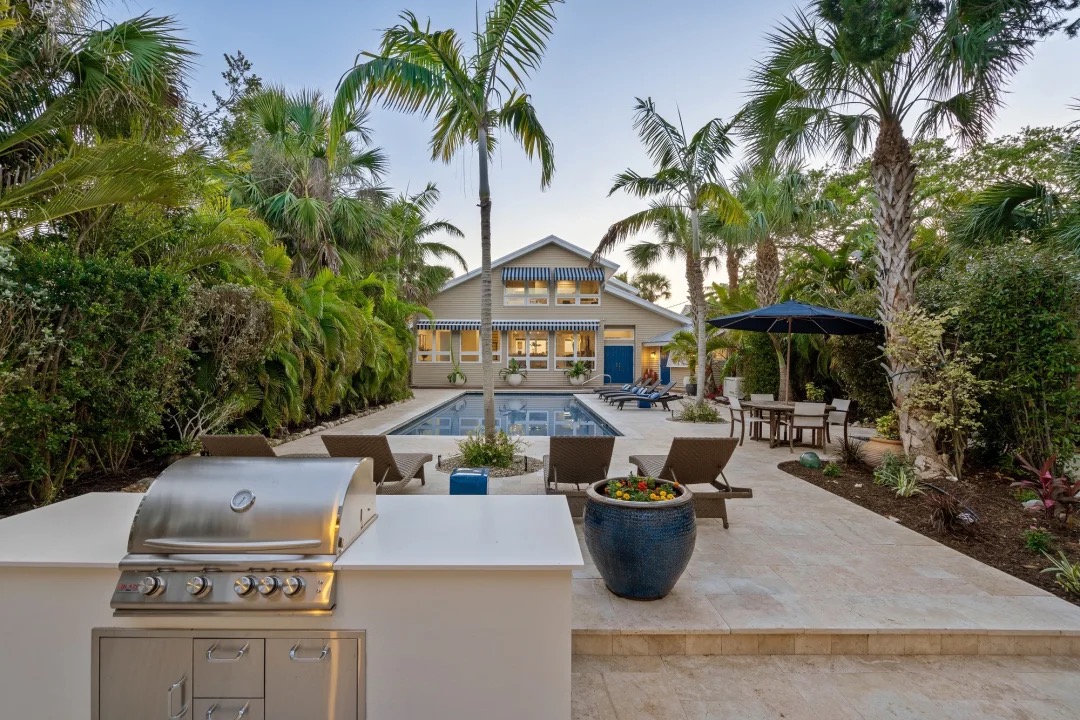 House hunting in Sarasota Florida